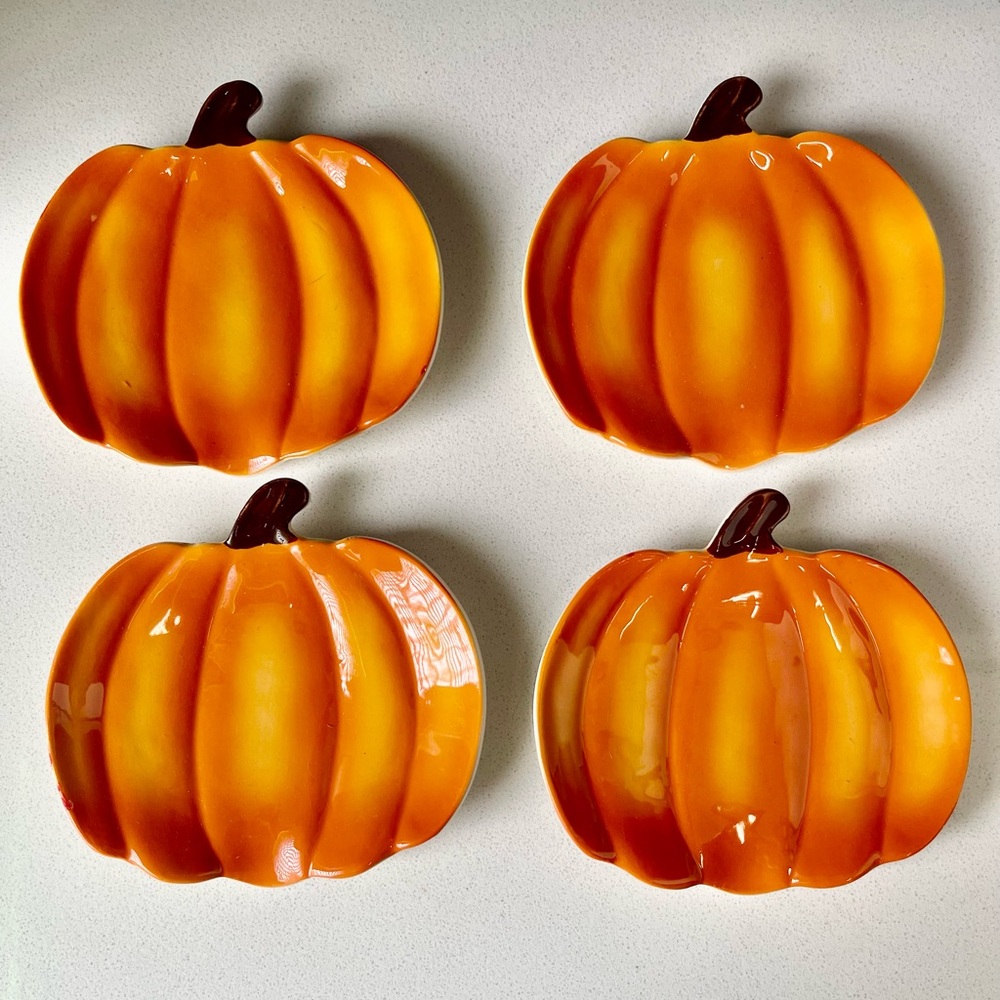 $88 Set of 4 Martha Stewart Pumpkin dessert appetizer plates fall thanksgiving
